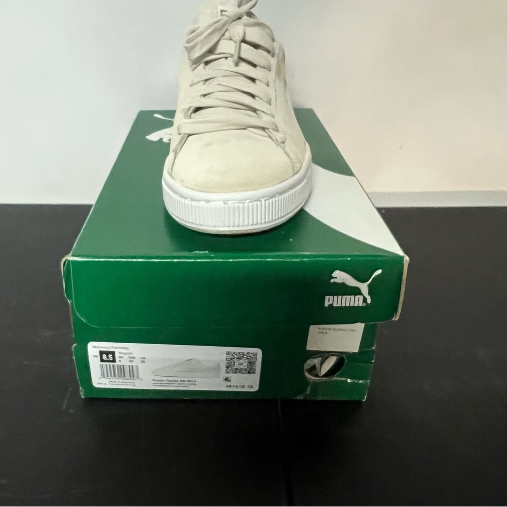 Puma Suede Low-Top Sneakers in Light Beige with White Sole - Picture 2 of 8